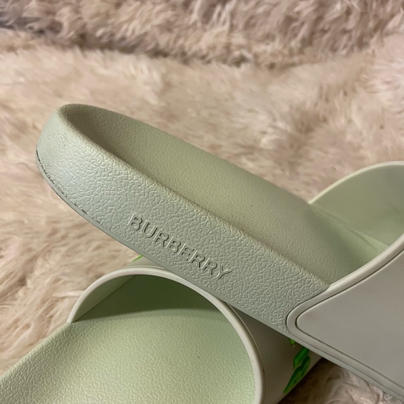 Burberry Furley Slide Sandal - Picture 5 of 5